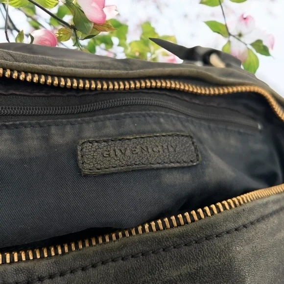 GIVENCHY Pandora Bag Distressed Leather Large - Picture 9 of 11